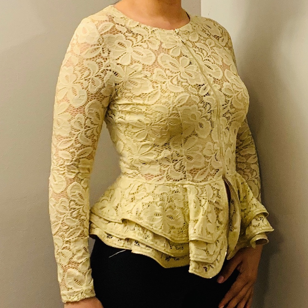 Long sleeve nude color top/medium.